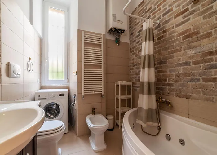 Guesthost - Termini Lovely Flat Appartement *