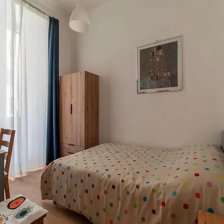 Guesthost - Termini Lovely Flat 罗马