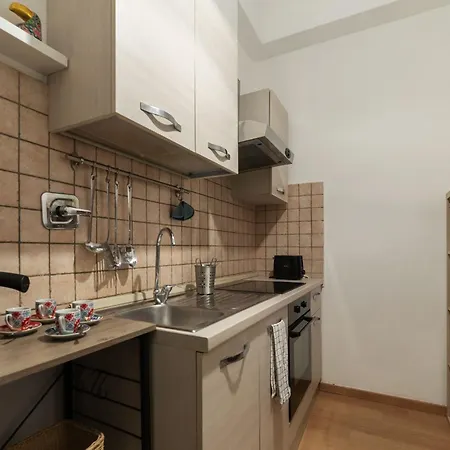 公寓 Guesthost - Termini Lovely Flat