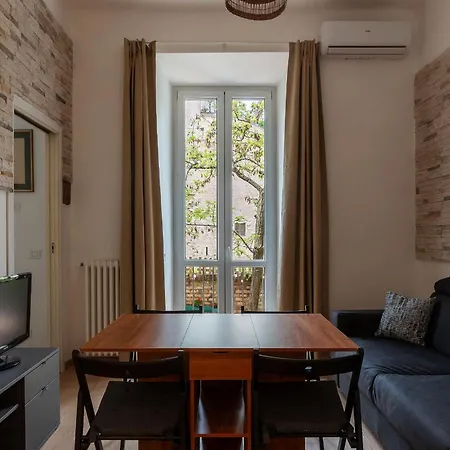 Guesthost - Termini Lovely Flat 罗马