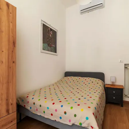 公寓 Guesthost - Termini Lovely Flat