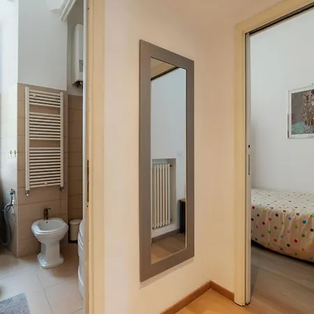Guesthost - Termini Lovely Flat *