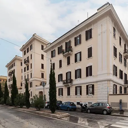 公寓 Guesthost - Termini Lovely Flat *